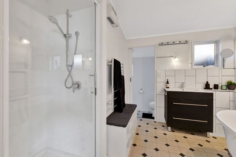 Photo of property in 47 Kings Avenue, Waikuku Beach, 7402