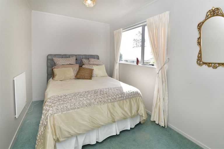 Photo of property in 1300 Whangaparaoa Road, Army Bay, Whangaparaoa, 0930