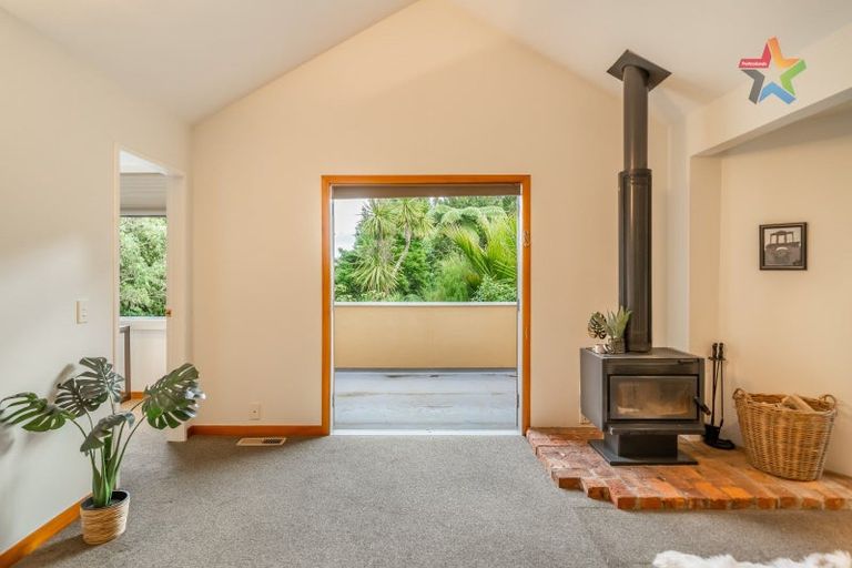 Photo of property in 49 Gurney Road, Kelson, Lower Hutt, 5010