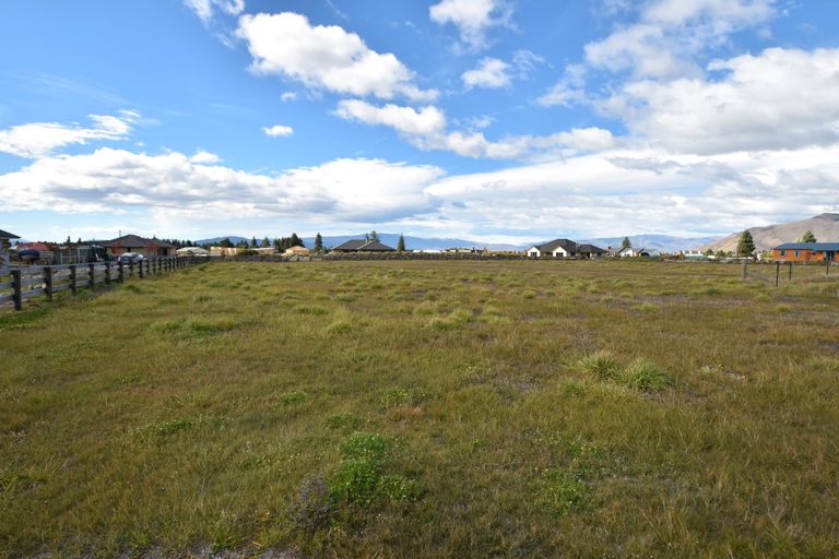 Photo of property in 7 Homestead Avenue, Twizel, 7999