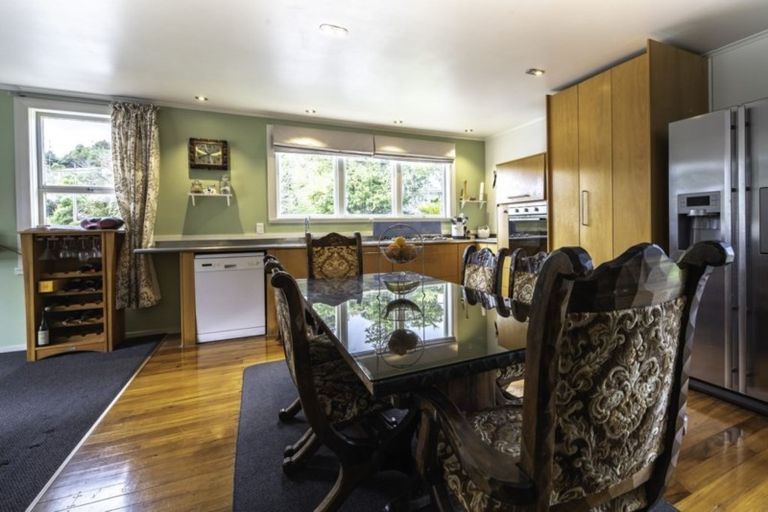 Photo of property in 1 Long Beach Road, Russell, 0202