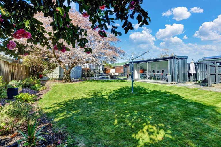 Photo of property in 47 Kings Avenue, Waikuku Beach, 7402