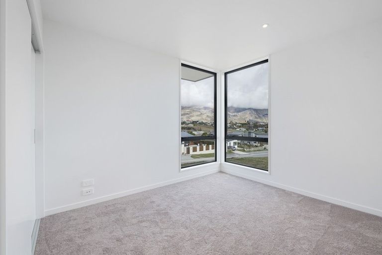 Photo of property in 3 Tuke Lane, Wanaka, 9305
