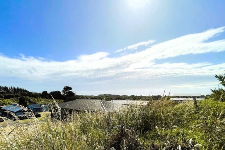 Photo of property in 15 Ewing Street, Hokio Beach, Levin, 5571