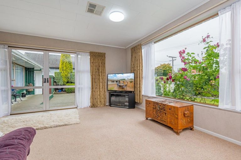 Photo of property in 10 Victoria Street, Pahiatua, 4910