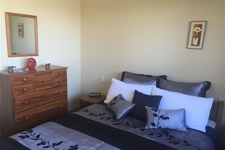 Photo of property in 16 Saint Georges Road, Karamu, Hastings, 4172