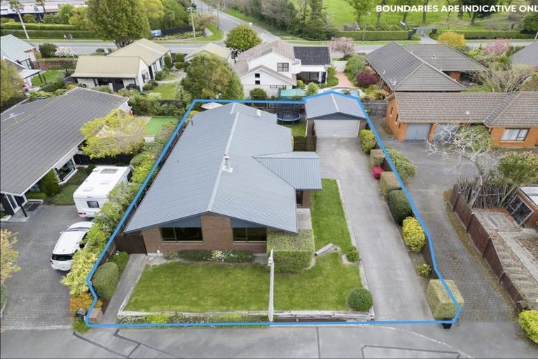Photo of property in 14 Melissa Place, Burnside, Christchurch, 8042