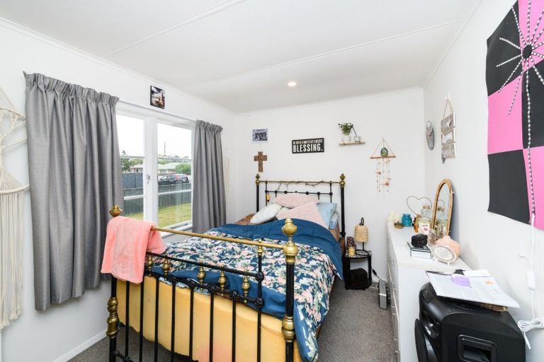 Photo of property in 100 Derby Street, Feilding, 4702