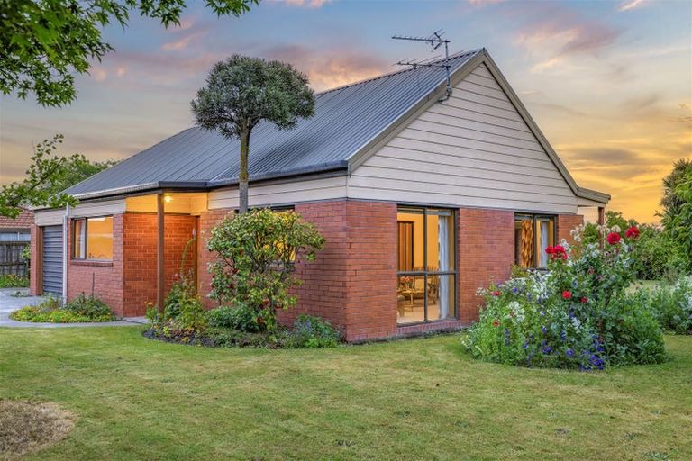 Photo of property in 18 Nepal Place, Burnside, Christchurch, 8053