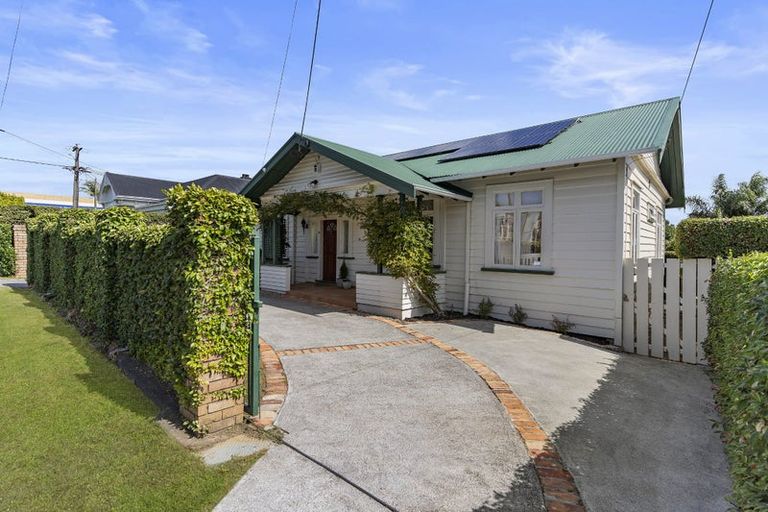 Photo of property in 173 Lake Road, Belmont, Auckland, 0622