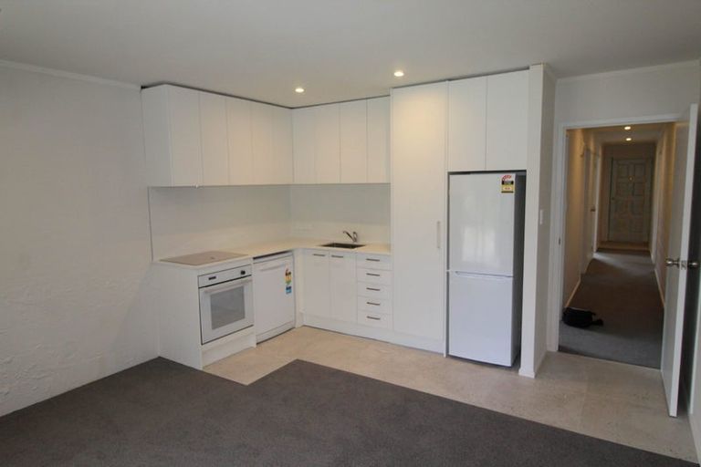 Photo of property in 25 Kamara Road, Glen Eden, Auckland, 0602