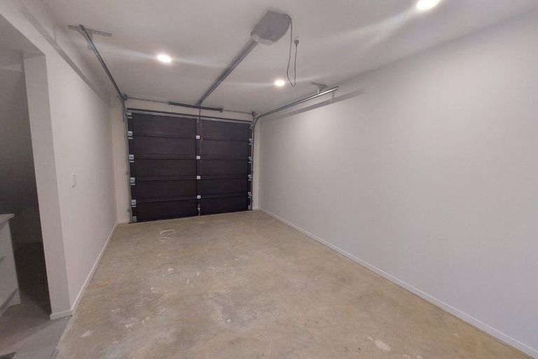 Photo of property in 3d Datura Place, Sunnynook, Auckland, 0620