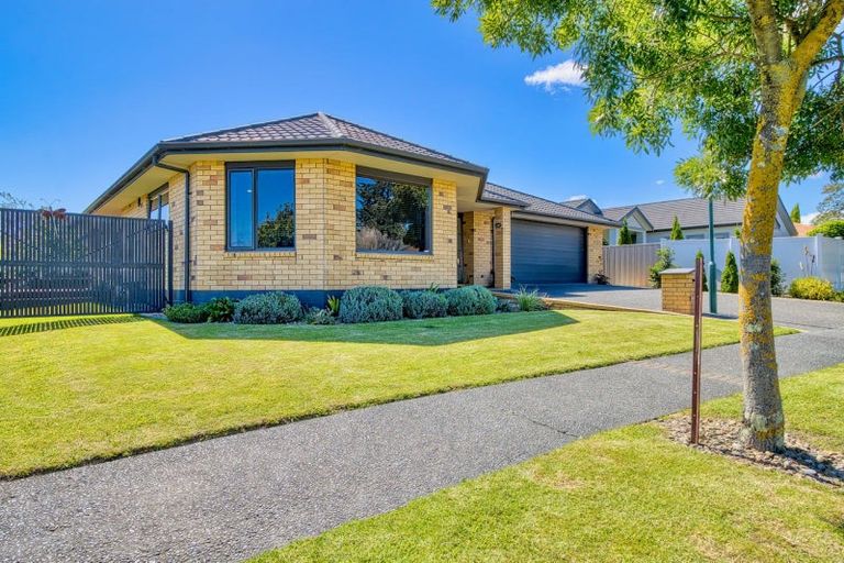 Photo of property in 31 Fairview Place, Havelock North, 4130