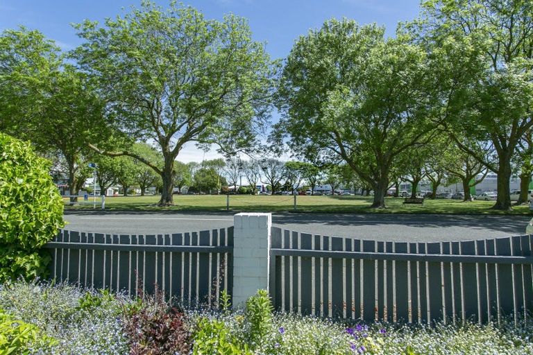 Photo of property in 21 Mona Square, Ashburton, 7700