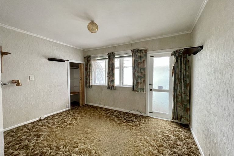 Photo of property in 3 Lavelle Road, Henderson, Auckland, 0612