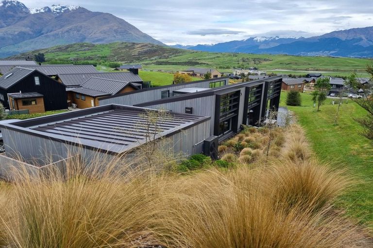 Photo of property in 52 Jacks Point Rise, Jacks Point, Queenstown, 9371