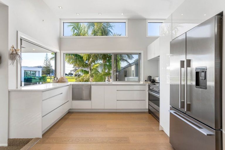Photo of property in 517b Ocean Road, Whangamata, 3620
