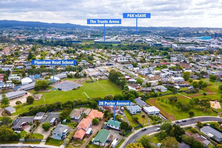 Photo of property in 2b Porter Avenue, Te Atatu South, Auckland, 0610