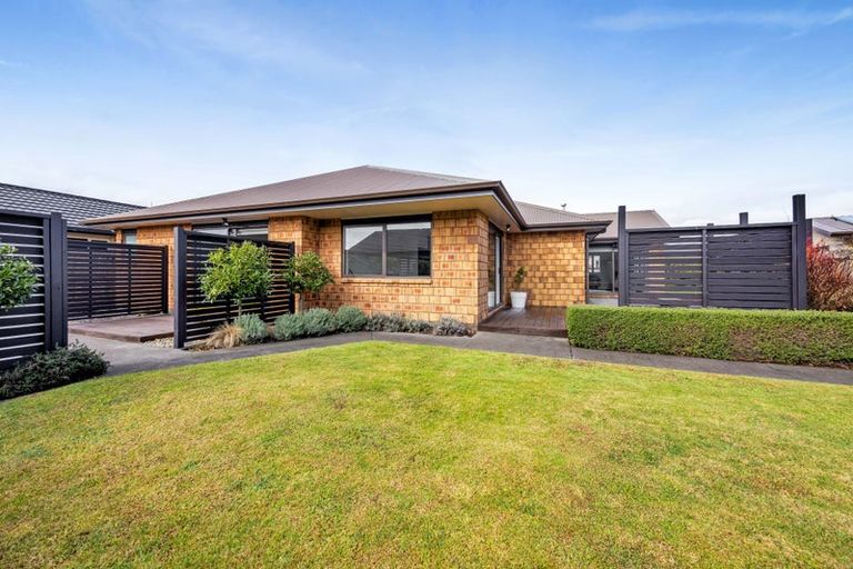 Photo of property in 5 Marlin Terrace, Bell Block, New Plymouth, 4312