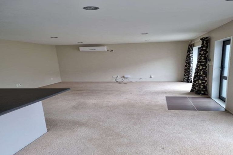 Photo of property in 118a Parkvale Road, Karori, Wellington, 6012