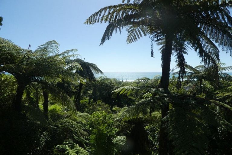 Photo of property in 20 Weenink Road, Karoro, Greymouth, 7805