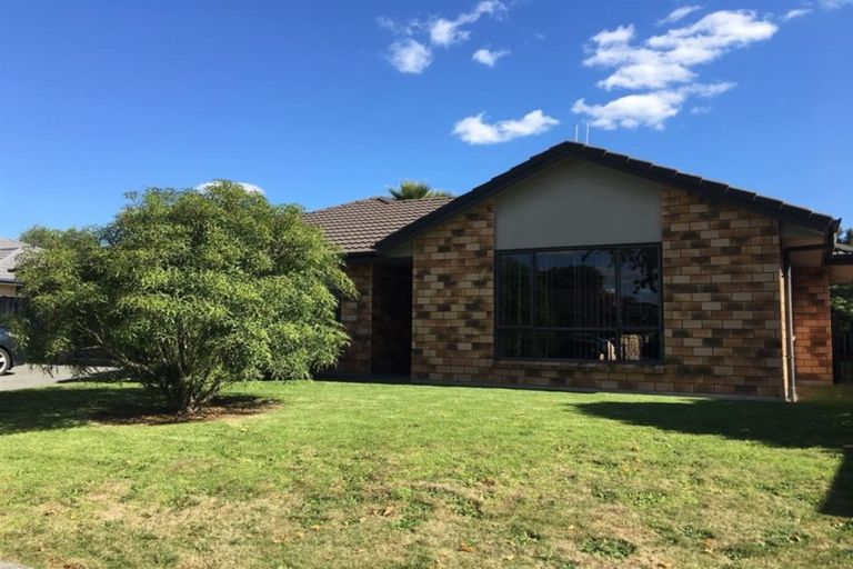 Photo of property in 32 Wiltshire Drive, Huntington, Hamilton, 3210