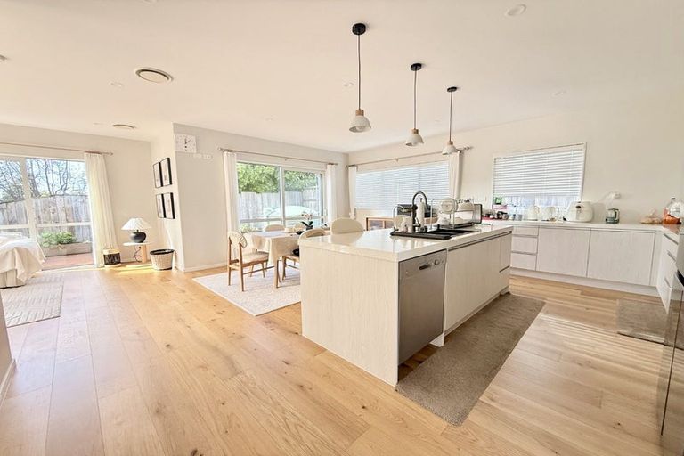 Photo of property in 23a Manuwai Road, Torbay, Auckland, 0630