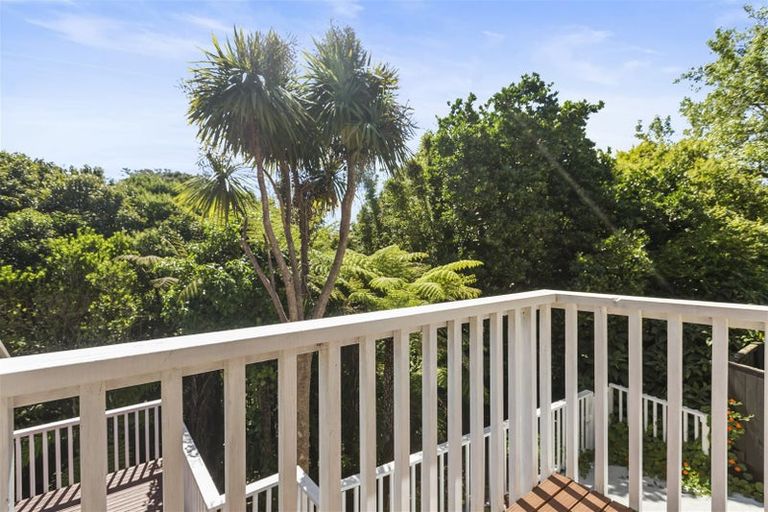 Photo of property in 50 Robbies Road, Shelly Park, Auckland, 2014