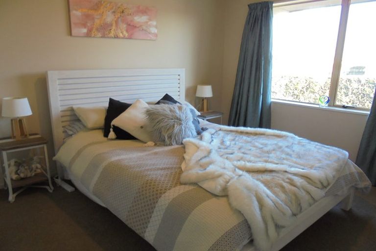 Photo of property in 8 Bibiana Street, Aidanfield, Christchurch, 8025