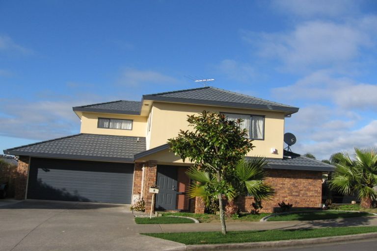 Photo of property in 4 Andover Way, Goodwood Heights, Auckland, 2105