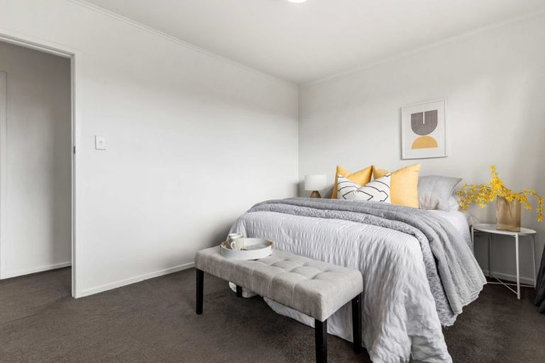 Photo of property in 55 Larnoch Road, Henderson, Auckland, 0610