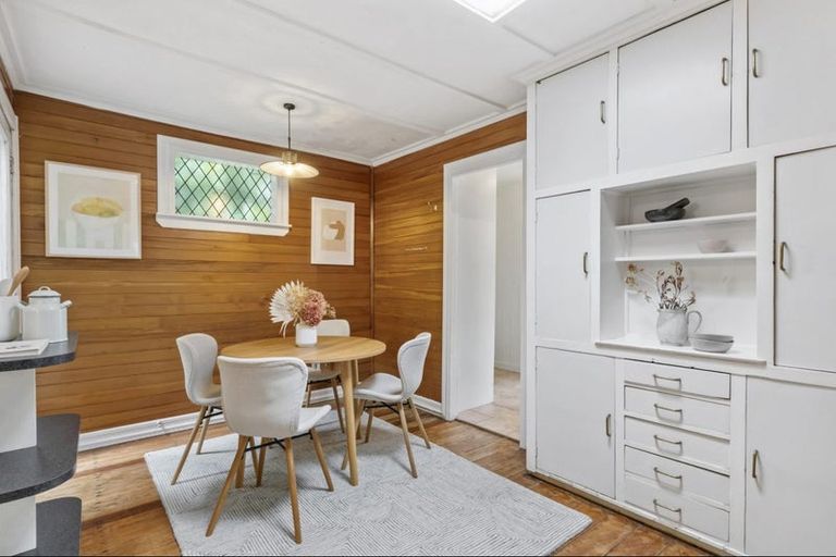 Photo of property in 70 Pleasant Road, Glen Eden, Auckland, 0602