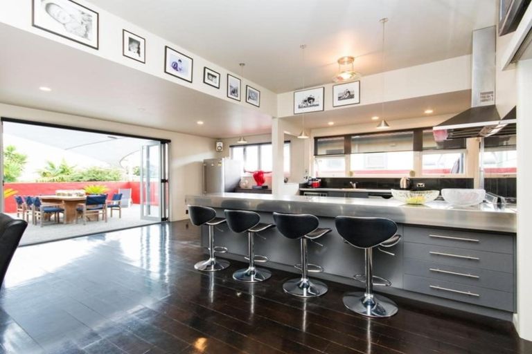 Photo of property in 104 Charles Street, Westshore, Napier, 4110