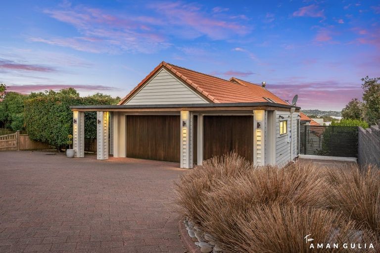 Photo of property in 86a Wiseley Road, West Harbour, Auckland, 0618