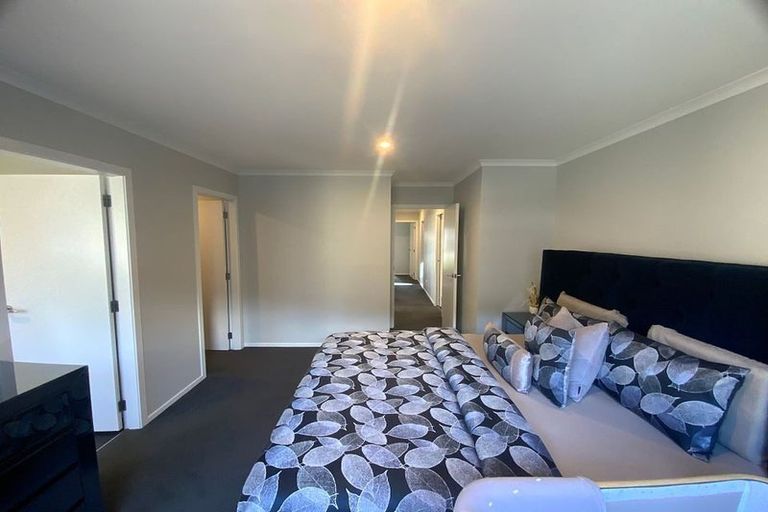 Photo of property in 5 Peter Tapp Way, Wainuiomata, Lower Hutt, 5014