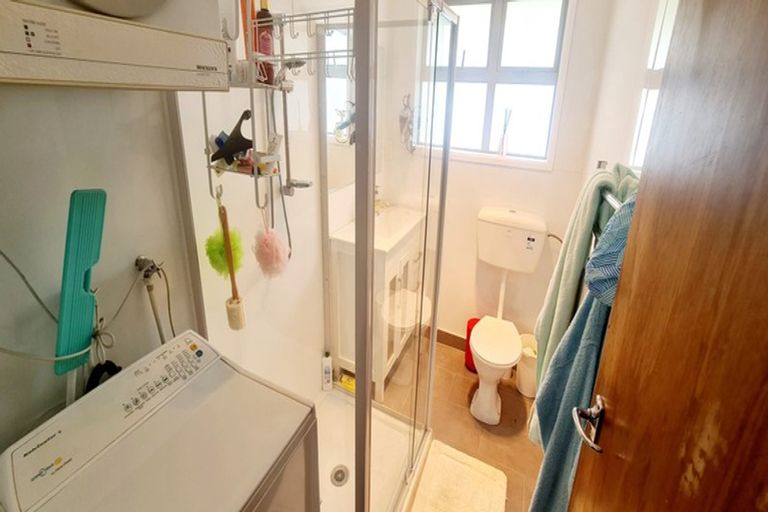 Photo of property in 10/10 Rawson Street, Tawa, Wellington, 5028