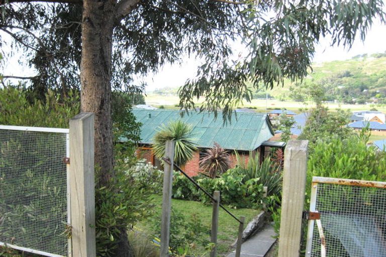 Photo of property in 6 Railway Terrace, Heathcote Valley, Christchurch, 8022