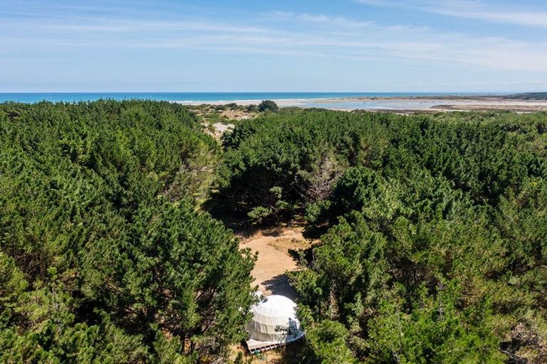 Photo of property in 97 Tangimoana Beach Road, Tangimoana, 4473