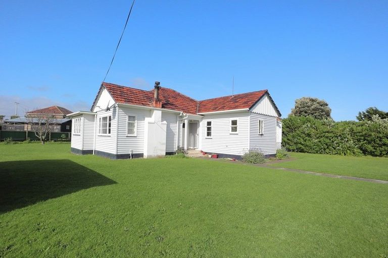 Photo of property in 28 Egmont Street, Patea, 4520