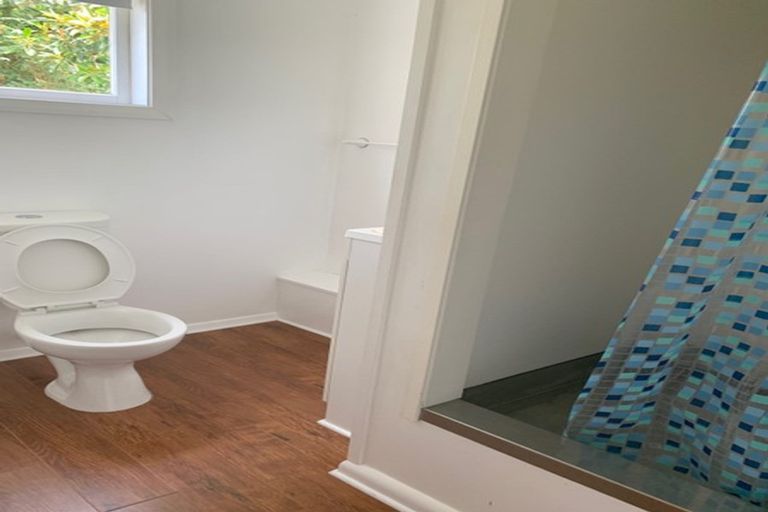 Photo of property in 62 Sylvan Crescent, Te Atatu South, Auckland, 0610