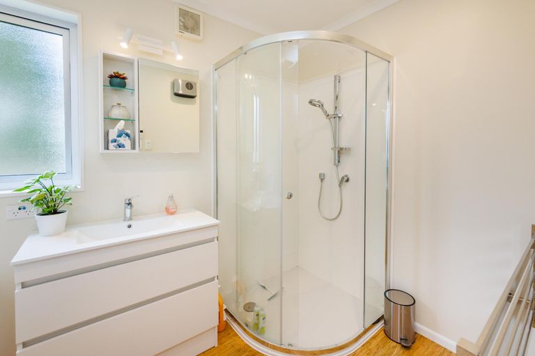 Photo of property in 56 Karina Terrace, Roslyn, Palmerston North, 4414