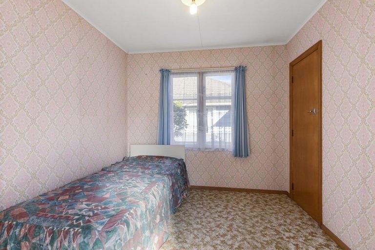 Photo of property in 17 Sunny Grove, Wainuiomata, Lower Hutt, 5014