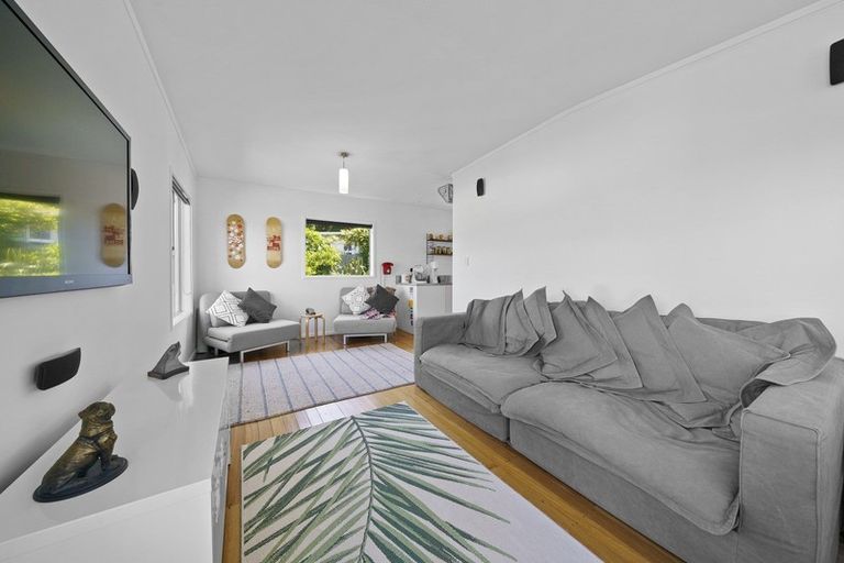 Photo of property in 2b Cherry Grove, Strathmore Park, Wellington, 6022