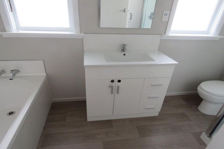 Photo of property in 235 Tukapa Street, Westown, New Plymouth, 4310