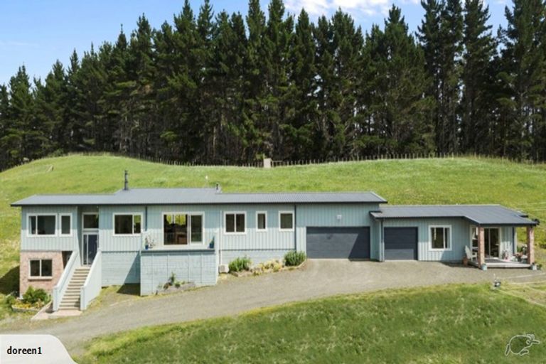 Photo of property in 186 Gervin Road, Wainui, Silverdale, 0992