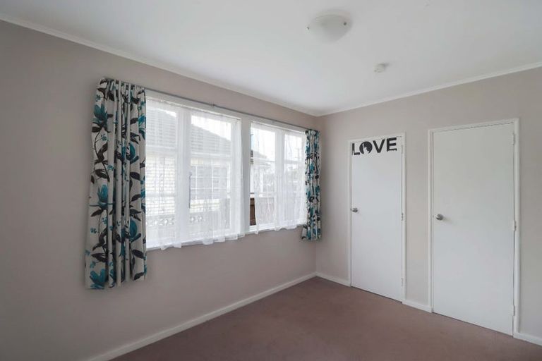 Photo of property in 218 Naenae Road, Naenae, Lower Hutt, 5011