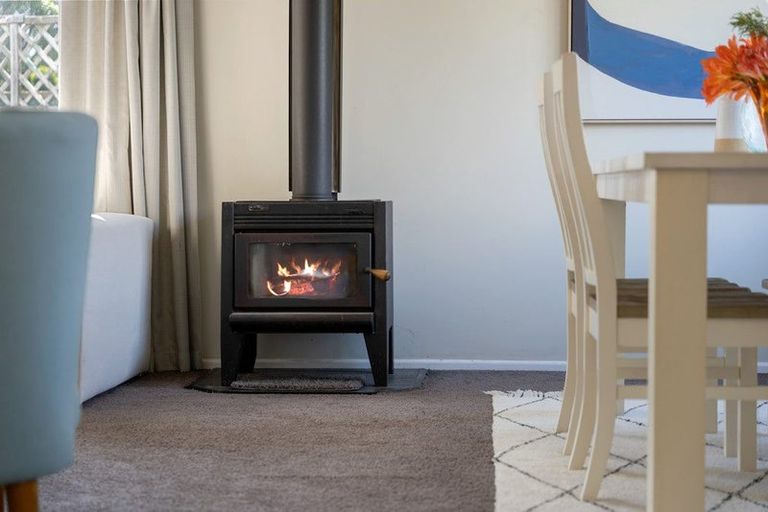 Photo of property in 25 Tobys Way, Waikanae Beach, Waikanae, 5036