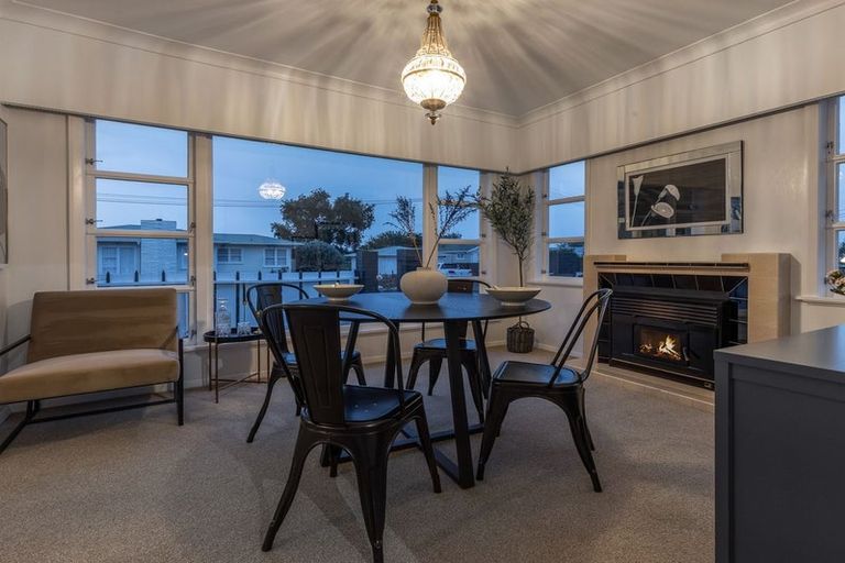 Photo of property in 14 Duke Street, Levin, 5510