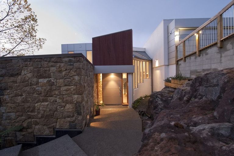 Photo of property in 22 Iles Lane, Cashmere, Christchurch, 8022