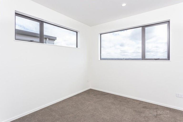 Photo of property in 25 Raupeti Lane, Henderson, Auckland, 0612
